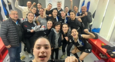 Odunpazarı Gençlik ve Spor Kulübü Kadın Hentbol Takımı finale çıktı