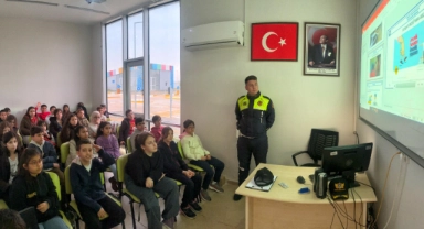 Öğrencilere trafik bilgisi verildi