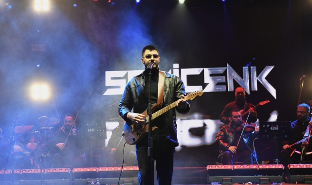 Osmangazi Meydanı'nda Semicenk rüzgarı esti