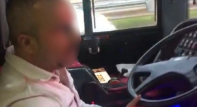 Otobüs şoförü yolcu kadına vurdu