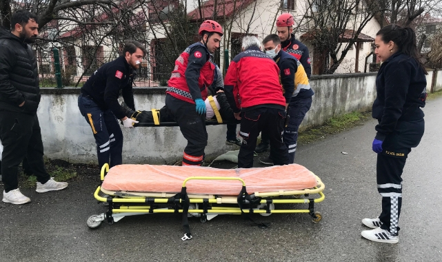 Otomobil ile yolcu minibüsü çarpıştı: 3 yaralı