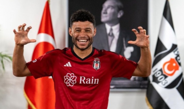 Oxlade Chamberlain geri dönüyor!