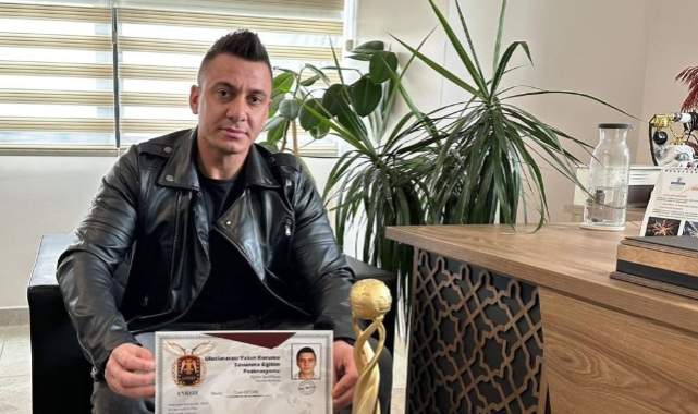 Ozan Ertürk’e Altın İnci Ödülü