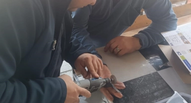 Parmağına sıkışan yüzüğü itfaiye çıkarttı