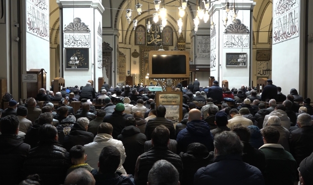 Ramazan'ın ilk cumasında Ulu Cami doldu taştı