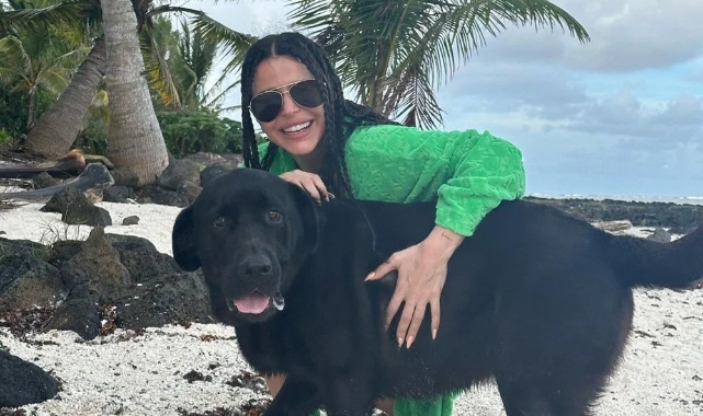 Şarkıcı Simge Mauritius tatilinde