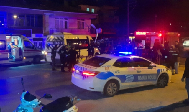 Servis minibüsleri çarpıştı! 29 yaralı