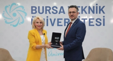 Sunucu Zeliha İlhan Doymuş, Bursa Teknik Üniversitesi öğrencileriyle buluştu