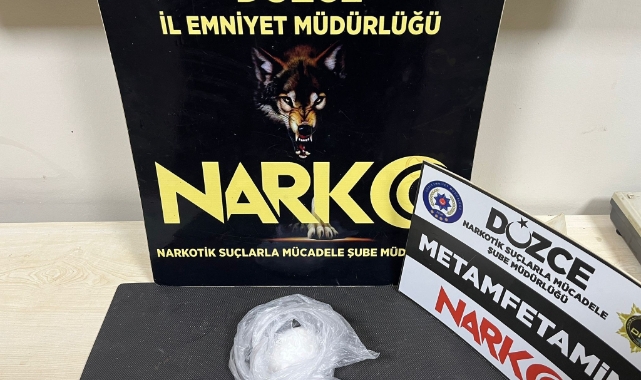 Şüpheli araçtan uyuşturucu çıktı