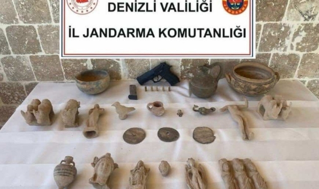 Tarihi eser kaçakçısı 23 eserle yakalandı