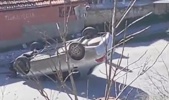 Tavşanlı'da takla atan otomobil ters döndü: 1 yaralı
