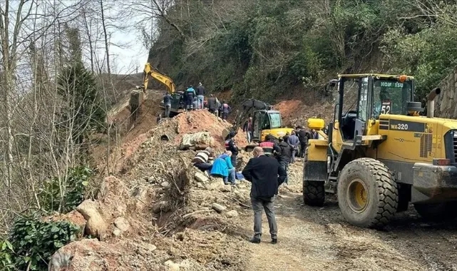 Trabzon'da göçükte hayatını kaybeden işçiler son yolculuklarına uğurlandı