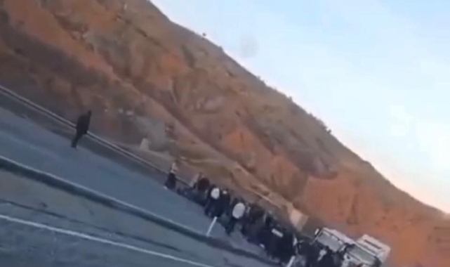 Traktöre çarpan motosiklet sürücüsü hayatını kaybetti
