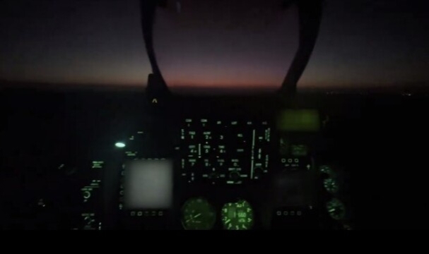 Türk pilotlarından gece uçuşu