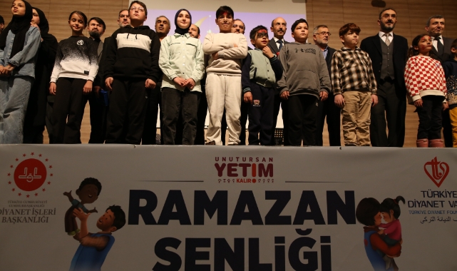 Türkiye Diyanet Vakfı, yetim çocuklarla iftar sofrasında bir araya geldi