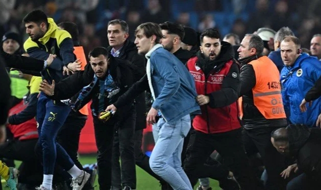 Tutuklu 5 taraftardan birine tahliye
