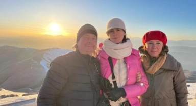 Ünlü Rus Ressam Aleksandr Shadrin Nemrut'ta