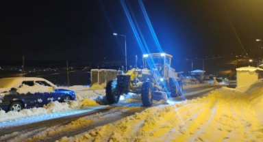 Van'da kar esareti! 73 yerleşim yerinin yolu açılıyor