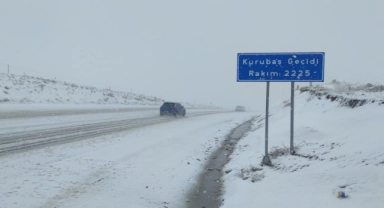 Van'ın yüksek kesimlerinde kar ve yağış etkili