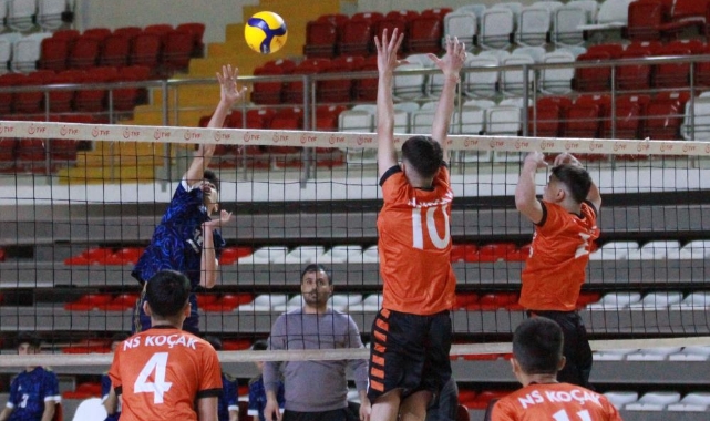 Voleybol Yıldızlar Türkiye Birinciliği, Sivas’ta başladı