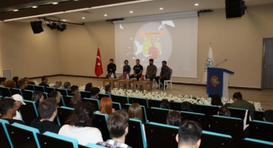 Yamaç paraşütü tutkunları ALKÜ’de buluştu
