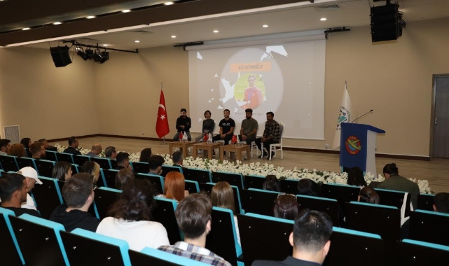 Yamaç paraşütü tutkunları ALKÜ’de buluştu