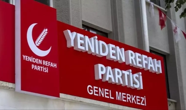 Yeniden Refah Partisi'nden istifa depremi!