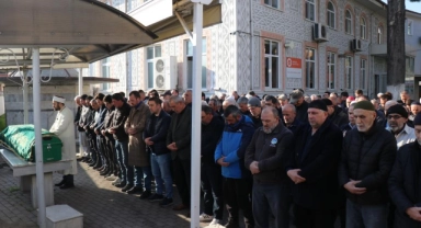 Yol kenarında ölü bulunmuştu
