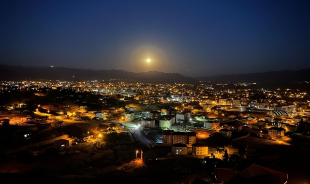 Yüksekova'da deprem