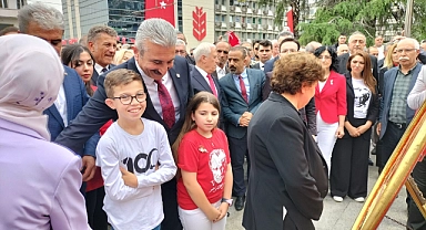CHP Bursa'dan 23 Nisan'da Ata'ya çelenk