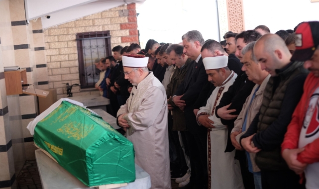 4 cana umut olmuştu! Melek, son yolculuğuna uğurlandı