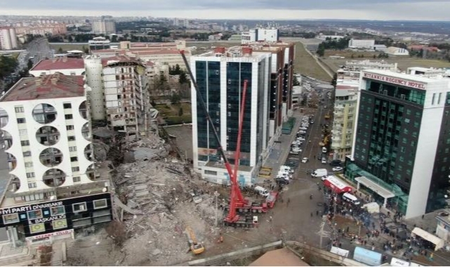 89 kişiye mezar olan Galeria Sitesi’nde ihmaller zinciri