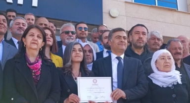 Abdullah Zeydan mazbatasını aldı