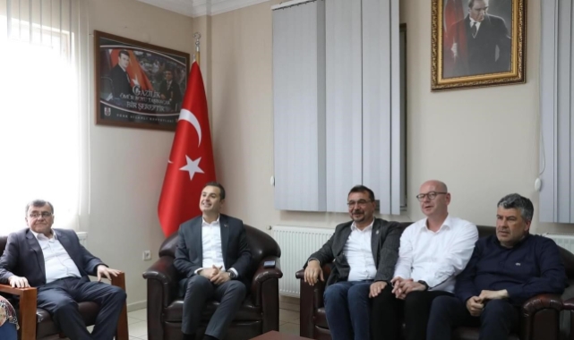 Ahmet Akın ilk ziyaretini şehit yakınları ve gazilere yaptı