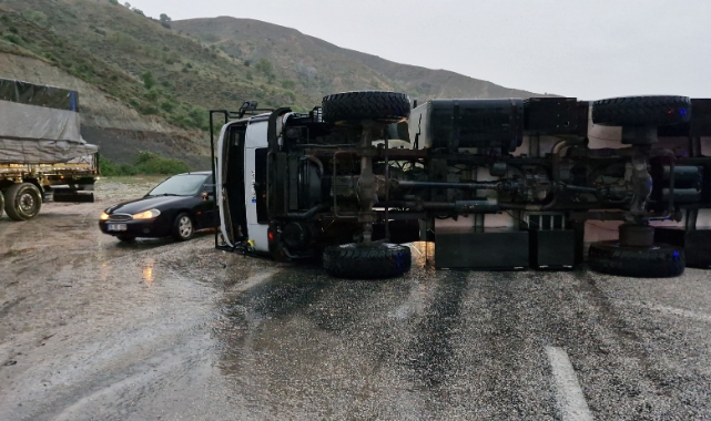 Alman çiftin karavanı devrildi: 1 yaralı