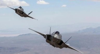 Alman savaş uçakları Rus uçaklarını engelledi