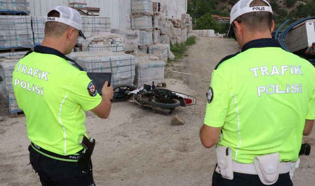 Amasya’da motosiklet fayans dolu palete çarptı: 2 yaralı