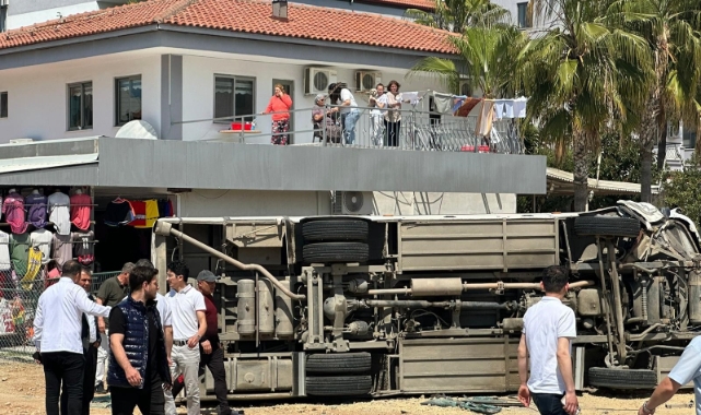 Antalya'da feci kaza: 29 yaralı