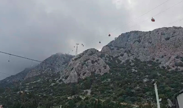 Antalya'daki kaza sonrası teleferik girişi kapatıldı