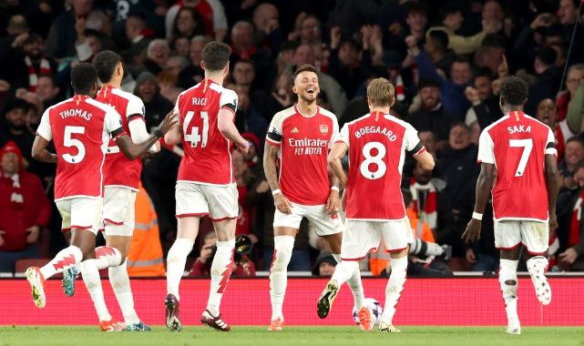 Arsenal, derbiyi 5 golle kazandı