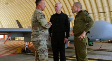Bakan Gallant CENTCOM Komutanı Kurilla ile görüştü