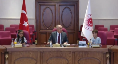 Bakan Güler: Sizler geleceğimizin güvencesisiniz