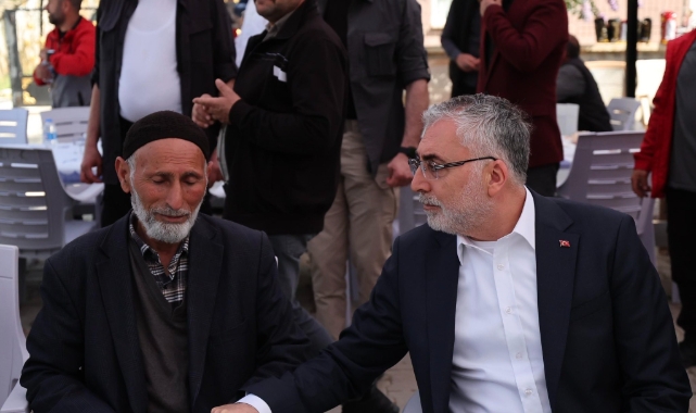 Bakan Işıkhan'dan, maden işçisinin ailesine taziye ziyareti