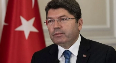 Bakan Tunç'tan Beşiktaş'taki yangına ilişkin açıklama