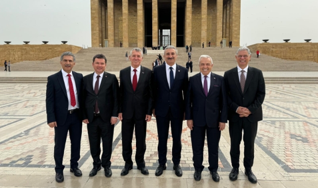 Başkan Şadi Özdemir CHP Yerel Yönetimler Çalıştayı’na katıldı