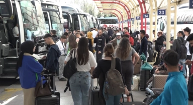 Bayrama günler kala Bursa Terminali'nde büyük yoğunluk!