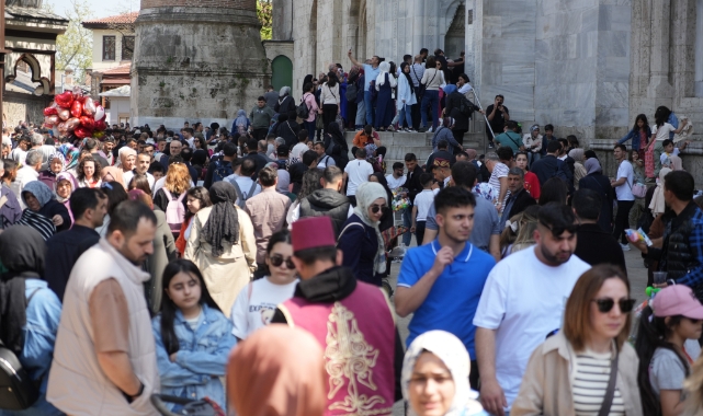 Bayramın 2. günü Bursa'da adım atacak yer kalmadı