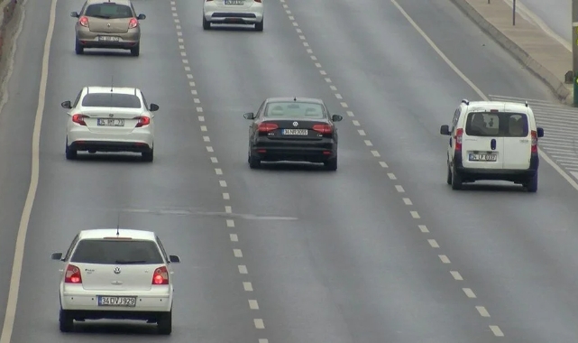 Bayramın ilk gününde yollar boş kaldı