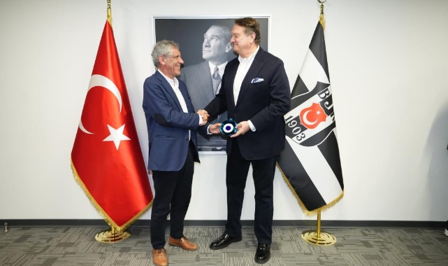 Beşiktaş Başkanı Hasan Arat, Fernando Santos ile vedalaştı