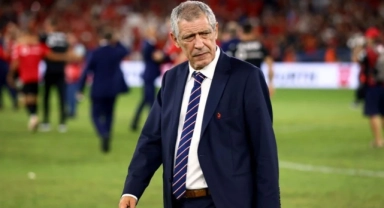Beşiktaş Fernando Santos ile yolları ayırdı
